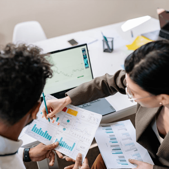 Noct Zarvia echipa de experți în cripto-investiții